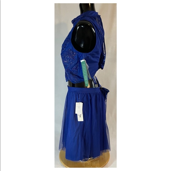 Two piece formal outfit by Love Reign in deep blue. - Picture 4 of 8